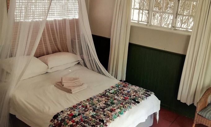 Umjindi House | Fountain Baths Guest Cottages (unit 8)