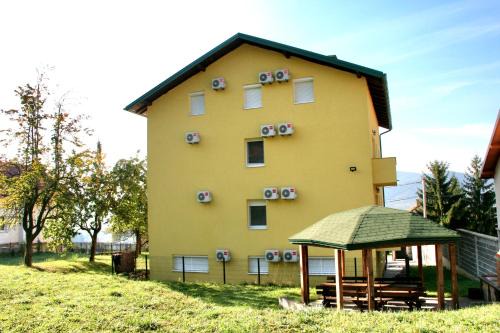 Sarajevo House | Four-Apartment House