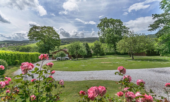 Minehead Cabin | Four star wheelchair accessible Lodge with three bedrooms and two bathrooms, fabulous views yet clos