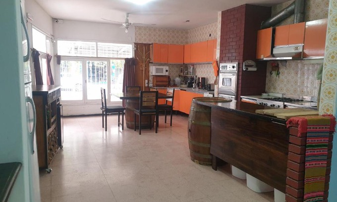 Dorrego Apartment | FourDoor