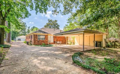 Hickory Hill House | Fox Hunt Hideaway