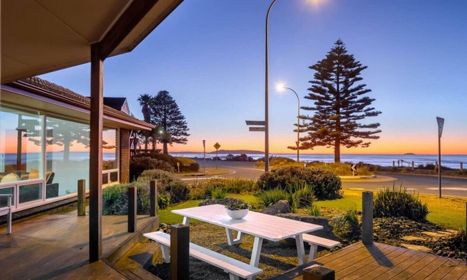 Encounter Bay House | Frankies Beach House, family and pet friendly