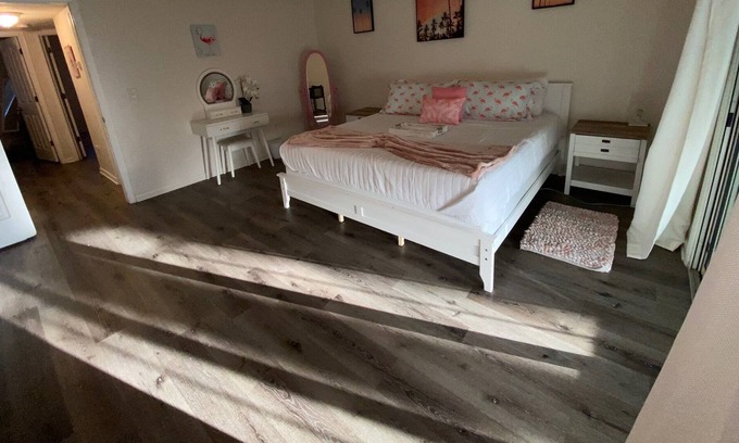 Gainesville Apartment | FREE 2pm check-in*Games*Gym*BBQ Family Retreat!