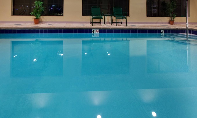 Quad Cities Condo | Free Breakfast, Free Wi-Fi, Indoor Pool + Hot Tub | Comfy Suite