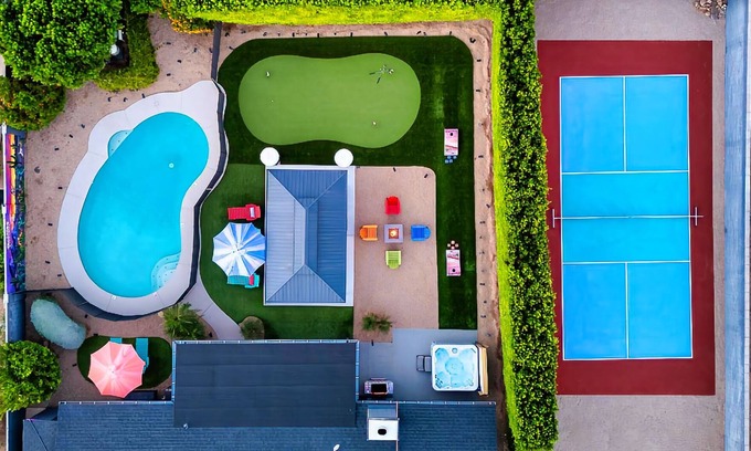 Paradise Valley Village House | Free Heated Pool! Pickleball Hot Tub Golf Fire Pit Ping Pong Arcade