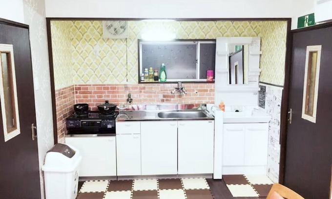 Minami Apartment | Free Wi-Fi. 5 - min to subway. 10 - min walk to Inari Taisha.