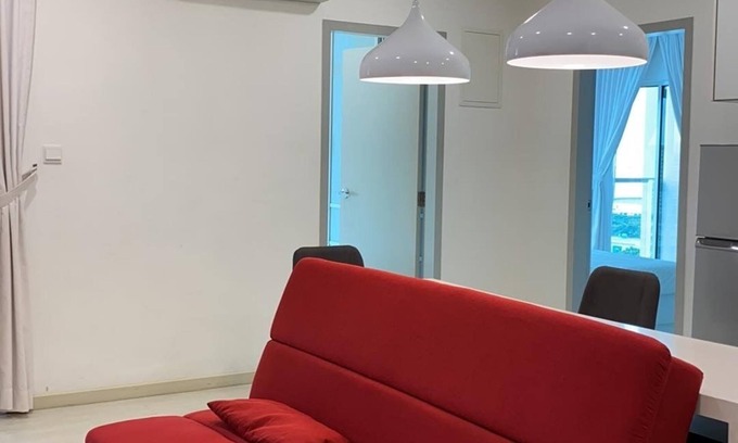 George Town Condo | French Window + Seaview Sunrise Balcony IDEAL