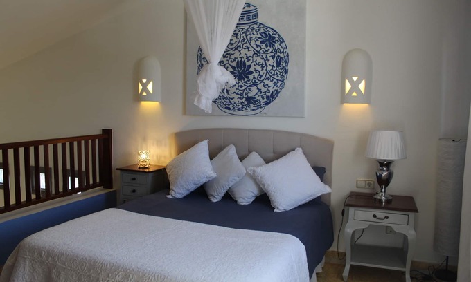 Montana Roja Apartment | FRIDA FARO PARK. COZY HOUSE NEAR THE SEA IN PRIVATE RESIDENTIAL AREA