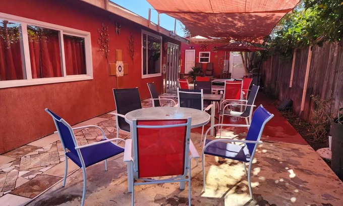 Compton House | Friendly Entire House W/ Big Backyard @Compton