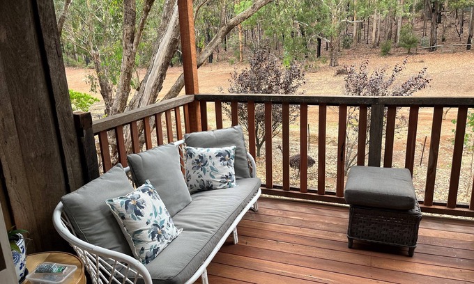 Dwellingup House | Froggy Creek Lodge residence