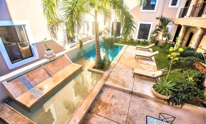 Centro Hotel | From Dawn to Dusk | Mérida Suites w/Pool, WiFi, AC, Parking, & Colorful Energy