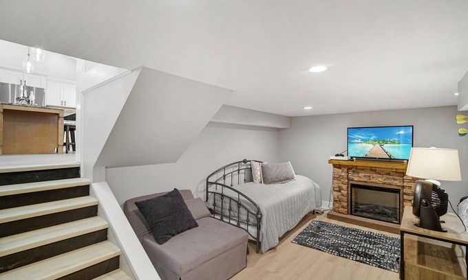 Koontz Lake House | Front Lake home with 4 bedrooms and 3.5 baths in Koontz Lake