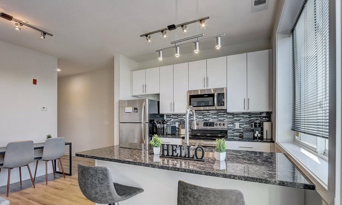 Brewerytown Apartment | Frontdesk | 1 BR Apt near The Oval