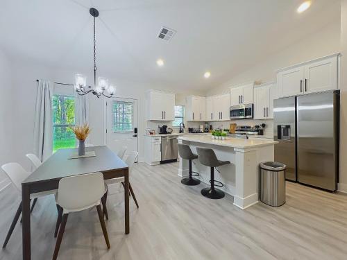 Historic Downtown House | Full 3 BR 2 BA Home in Ocala Close to Key Sights