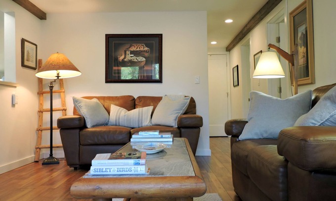 Prescott Cottage | Full Remodel! Sparkling Clean! Patio & Grill!