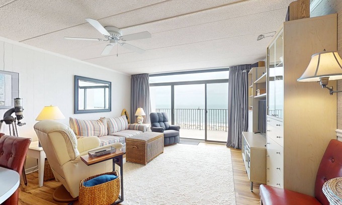 North Ocean City Condo | Fully Equipped Oceanfront Condo w/Great Beach View, Balcony & Shared Pool/Tennis