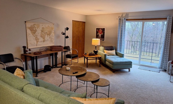 West Bend Condo | Fully Furnished 2 Bedroom/1Bathroom - West Bend, WI
