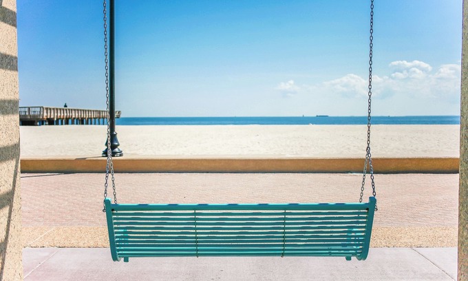 Hampton House | FULLY FURNISHED 30+ DAY RENTAL HAMPTON VA BUCKROE BEACH