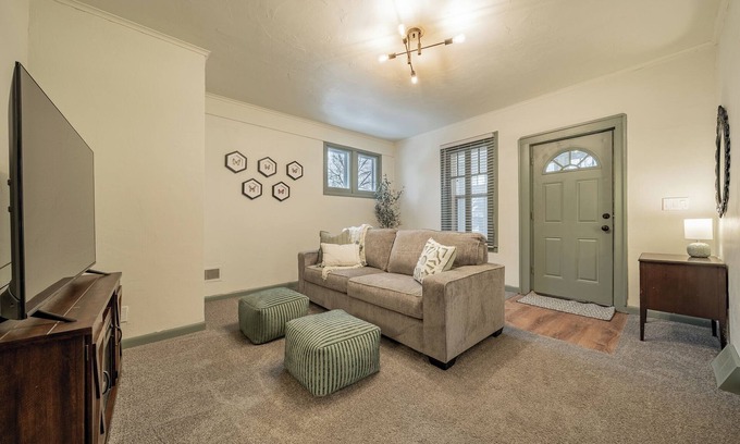 Appleton House | Fully Furnished Cozy Home with Fenced Yard in a Peaceful Neighborhood