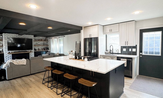 White Bear Lake House | Fully remodeled 3-bedroom house in charming White Bear Lake