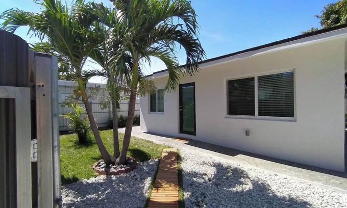 West Little Havana House | Fully renovated and 5 min away from Miami Airport