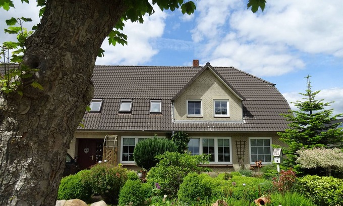 Janneby Apartment | Fun and games around a modern vacation apartment - Bi Schütts