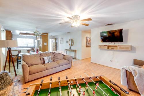 Bakersfield House | Fun-Filled Backyard Bakersfield Family Haven!