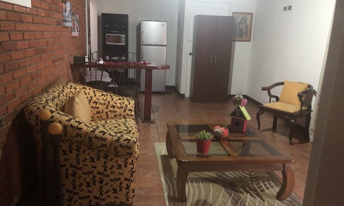 Curridabat House | Furnished apartment, in a residential neighborhood east of San Jose