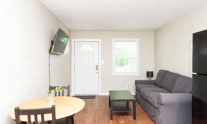 Huntsville Apartment | Furnished Apartment near Gate 8 of Redstone