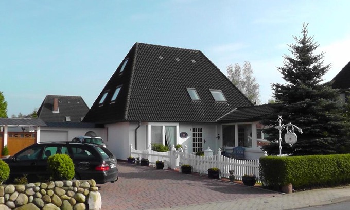 Toenning House | Gästehaus Gudrun