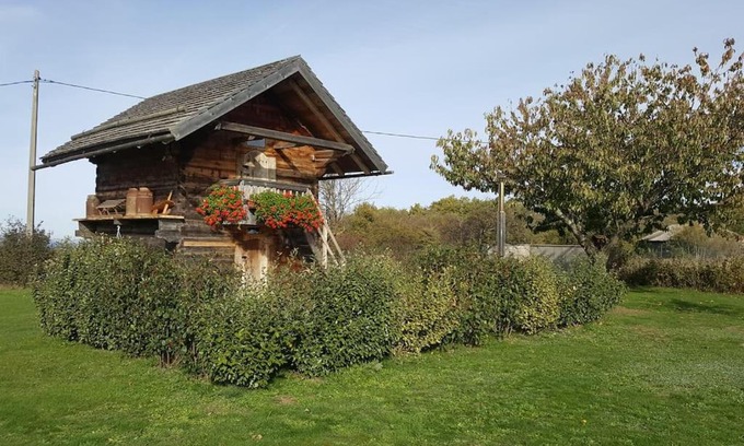 Saint-Victor-de-Cessieu House | Gîte/chalet meublé pour 2 personnes le 1780