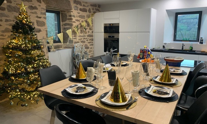 Lagleygeolle House | Gîte de Charme à Proximité de Collonges la Rouge Climatisé Avec spa