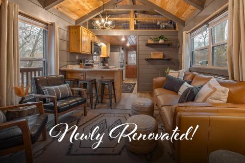 Lookout Valley Neighborhood Association House | Gabriele Cabin Rustic Retreat Near Downtown
