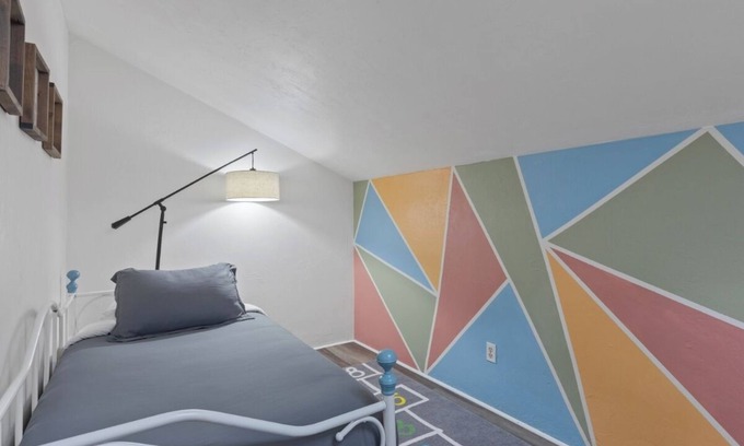 Gainesville Apartment | Gainesville Dart Boards Inspired, Family Friendly Condo w/Dart Board+Games