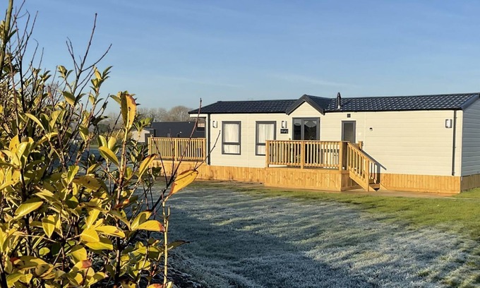 Pickering Cabin | GALTRES LODGE - a holiday cottage that sleeps 4 guests in 2 bedrooms