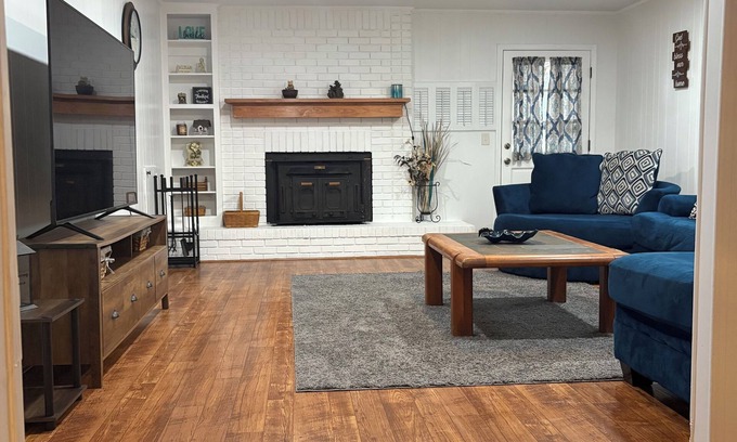 Northport House | Game Day! UA Visitors!