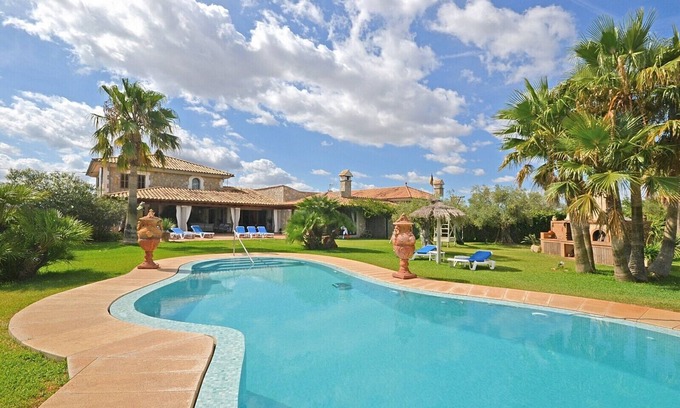 Muro Cottage | Gamundi - Charming country house with garden and pool 3 km from the beach