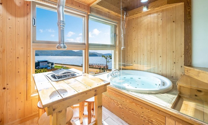 Ganghwa House | Ganghwa Abientot Spa Pension