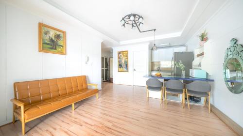 Ganghwa House | Ganghwa Giverny Spa Pension