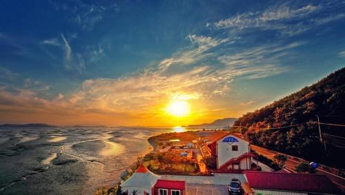Ganghwa House | Ganghwa Granblue Pension