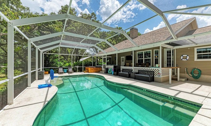 Braden River House | Garden House with Pool & Spa