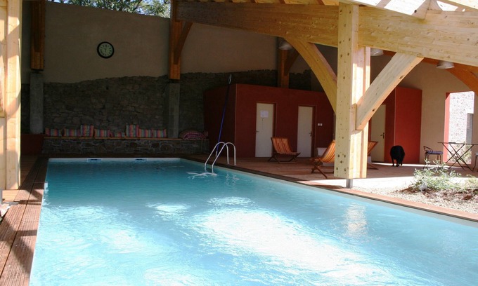 Verrieres House | Garden in Oak Duplex 130 m2 4-8 pers. heated pool. Wireless