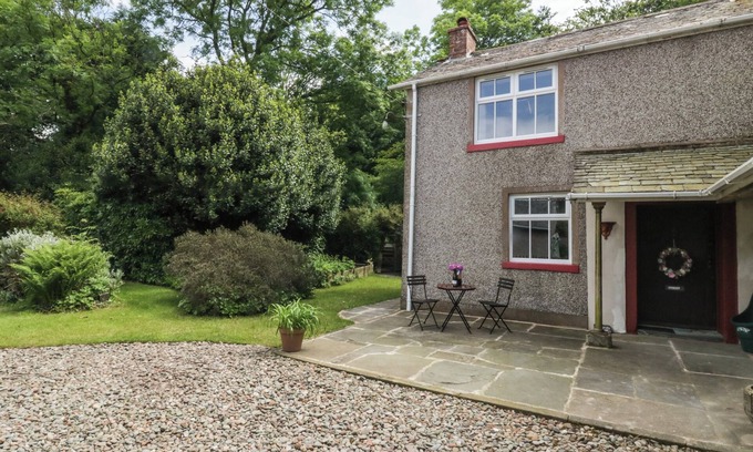 Bootle Cottage | GARDENERS COTTAGE, pet friendly, with hot tub in Millom, Cumbria