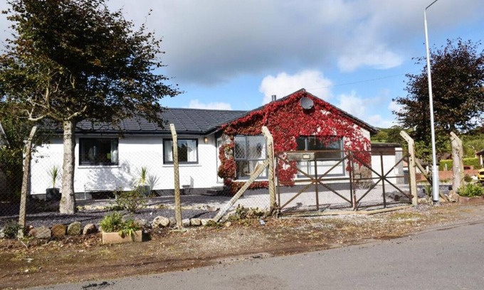 Barrhead House | Gateside View Apartment