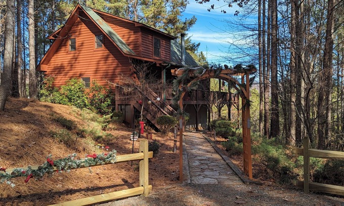 Bostic Cabin | Gather & Relax at Whispering Pines Cabin!