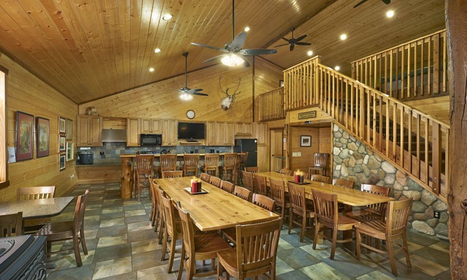 Belgium Cabin | Gather Your Group at the Bunkhouse!