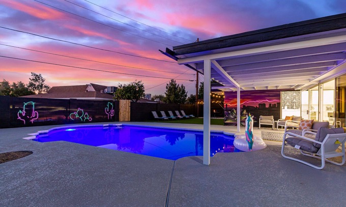 Alhambra House | GCU.heatedPool^PuttPutt^Foosball^PingPong^CornHole#DEALSDEALS