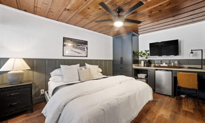 Tahoe Valley Apartment | Gem in South Lake Tahoe Vikingsholm