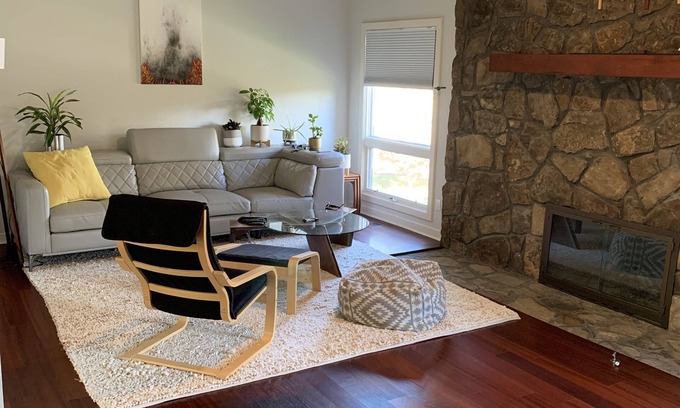 Missionary Ridge House | Gem on missionary Ridge. Great for long term renter and corporate rental