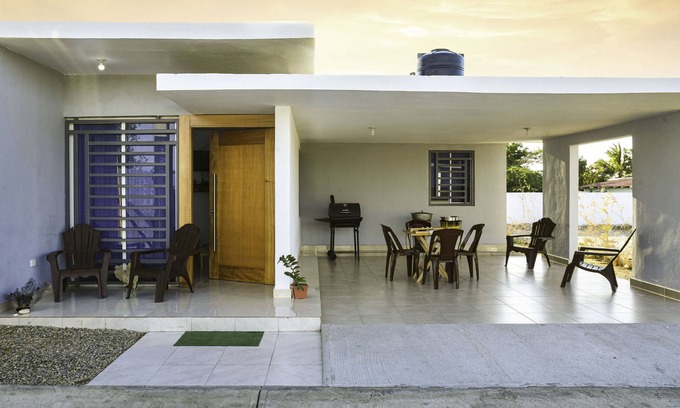 Monte Cristi House | Genesis House 3 bedrooms 2 bath w 2 car garage